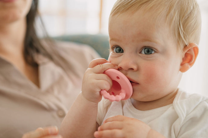 How Pacifiers Affect Teething and Bite Development