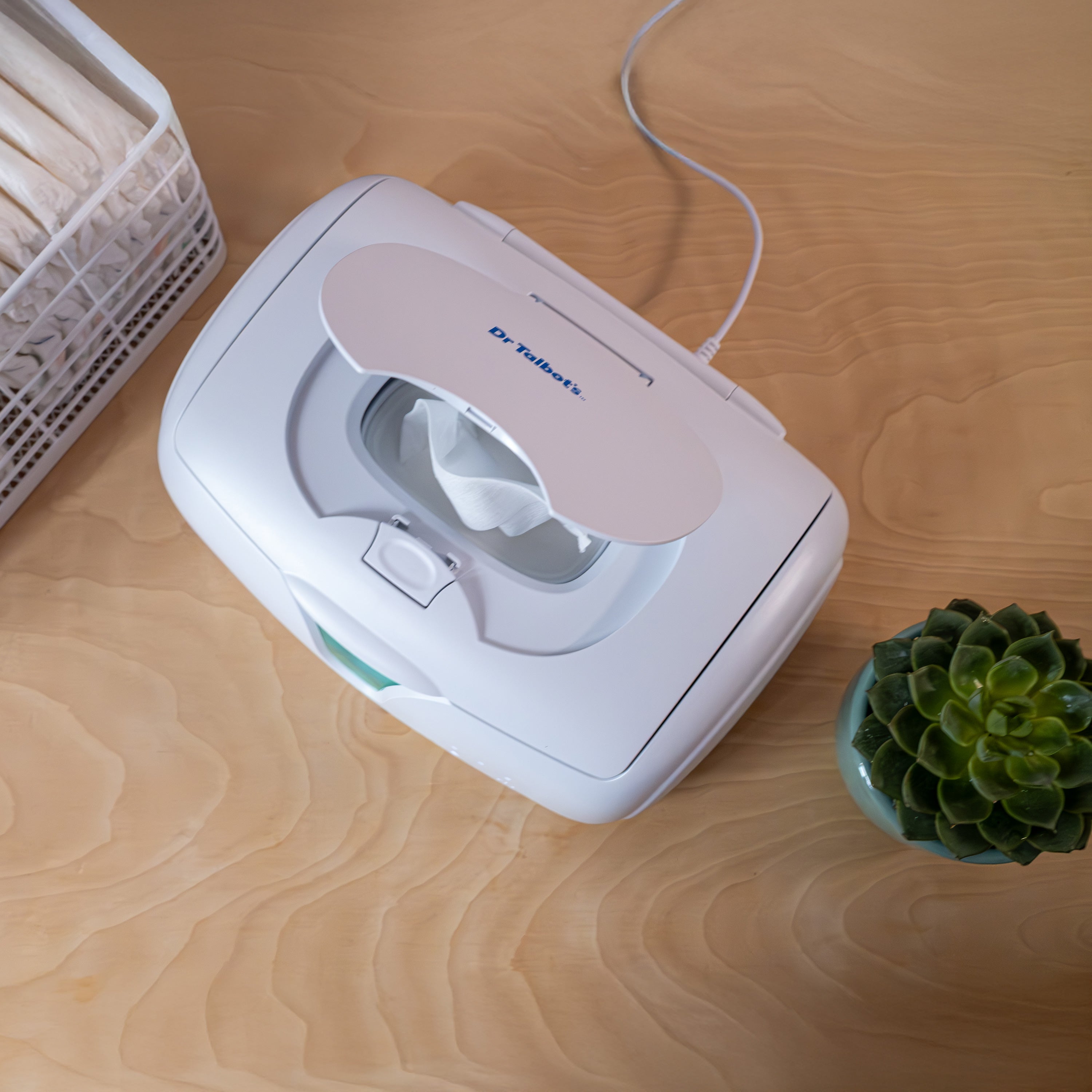 Easy-Open Wipe Warmer