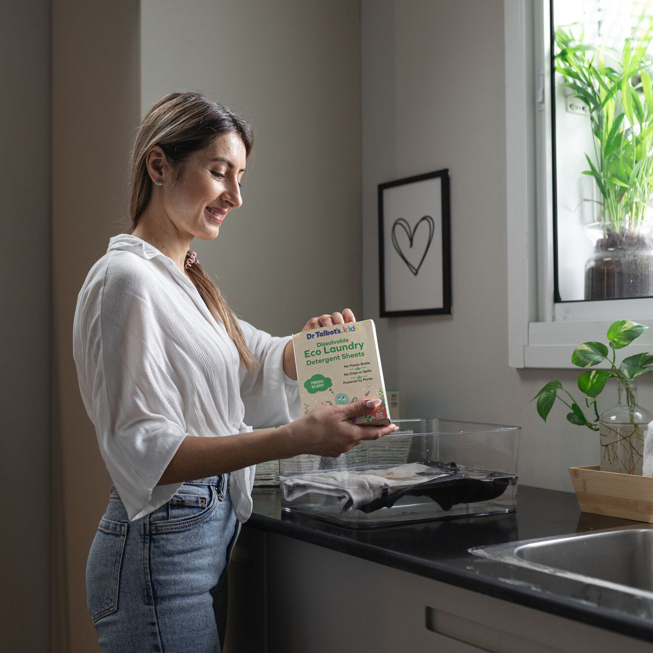 Dissolvable Eco Laundry Detergent Sheets | Fresh Scent (50-Count)